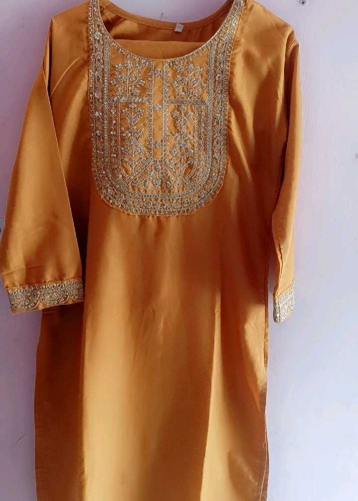 beautiful kurti set.