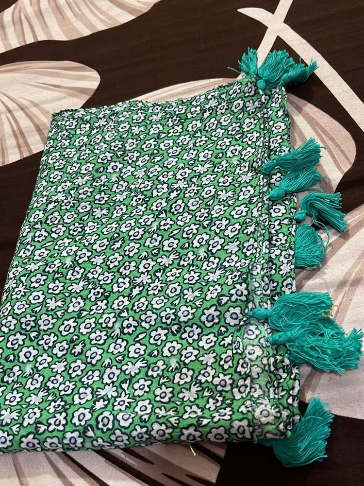 Green Floral stall with Tassels