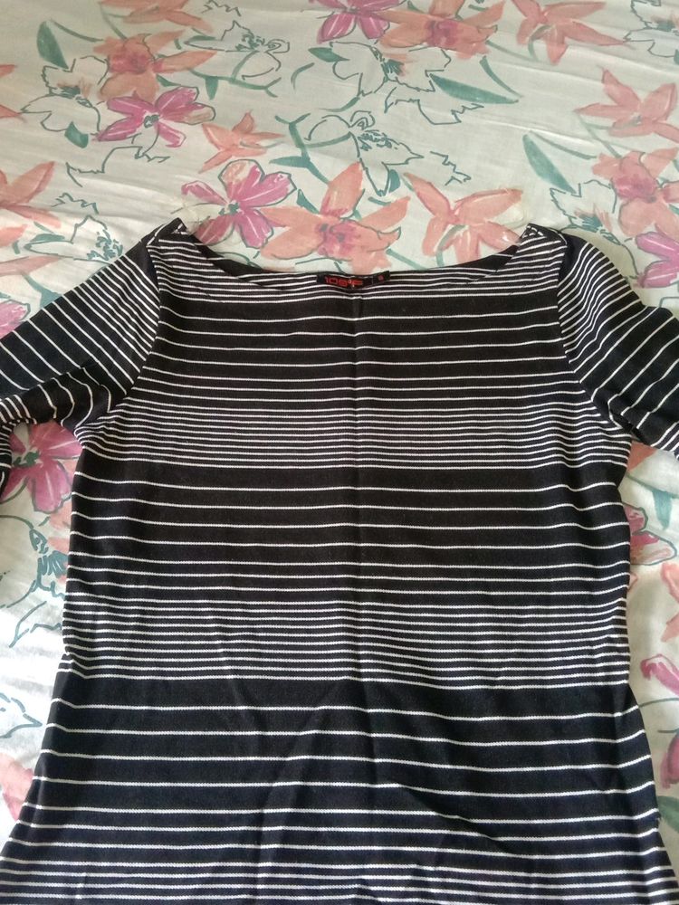 Beautiful And Trendy Girls Top