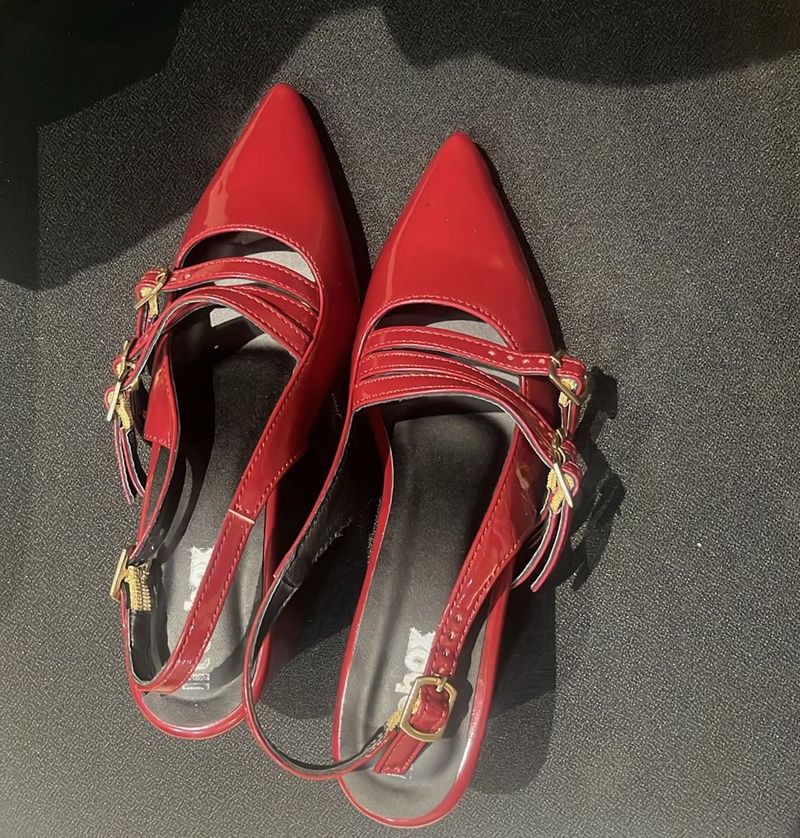 Stunning Red Patent Slingback Flats