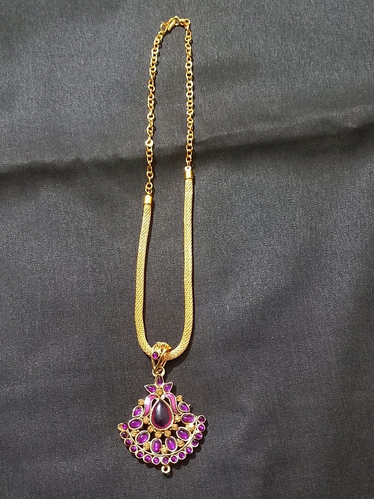 Purple Coloure Small Girl  Chain .