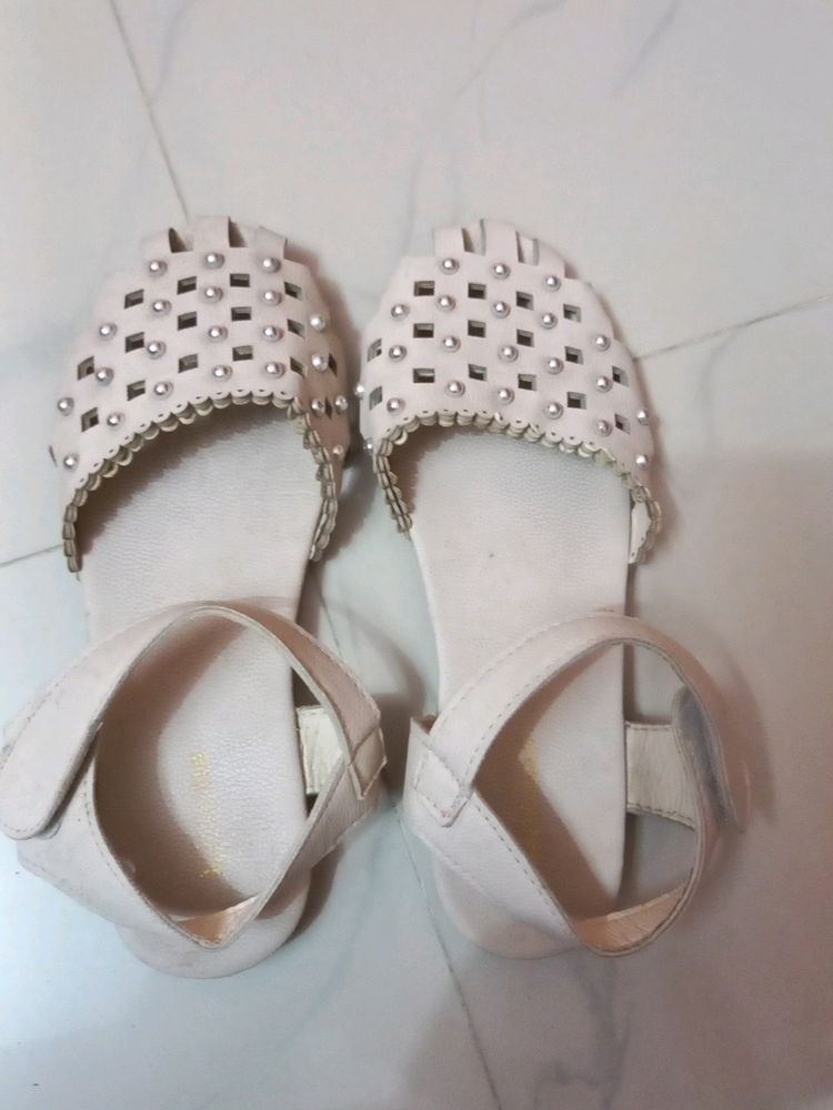 Kitten Beige Sandal For Girls