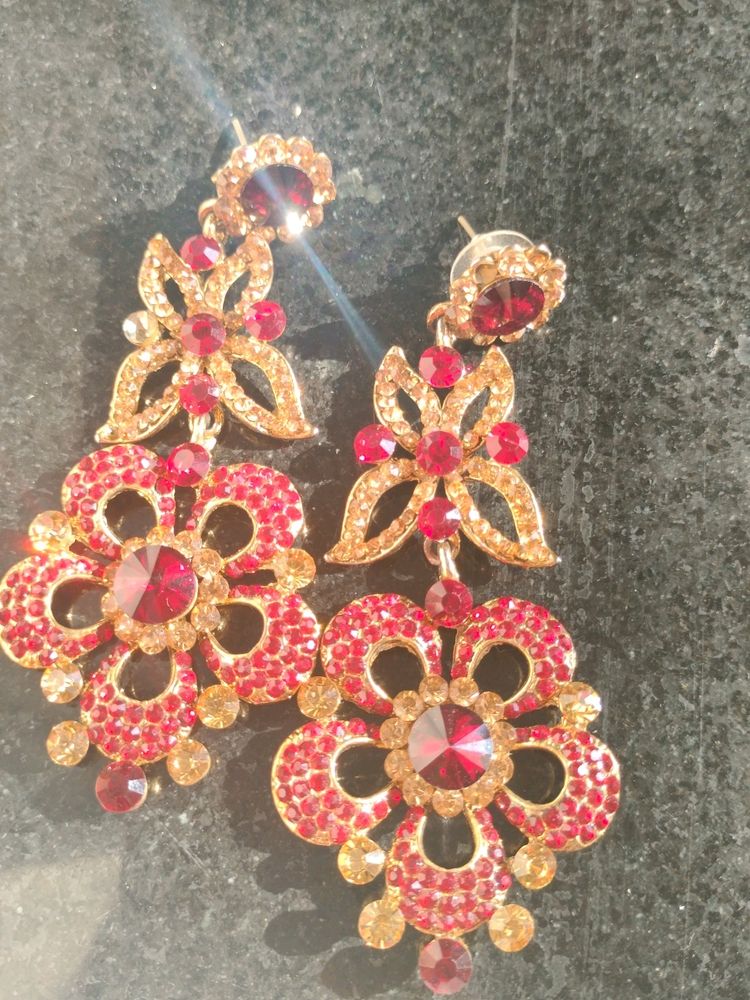 Elegant Red &amp; Gold Floral Earrings