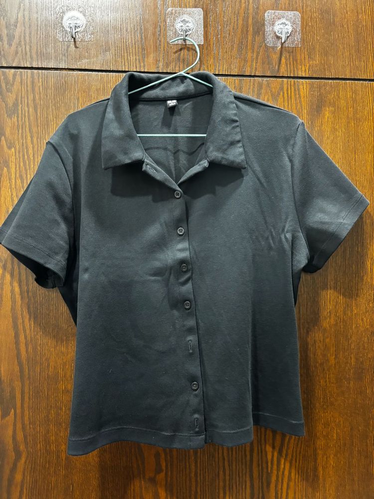 UNIQLO Black Button-Up Shirt