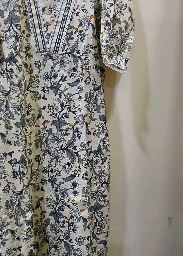 Floral Print Kurta set with trouser (totally new)