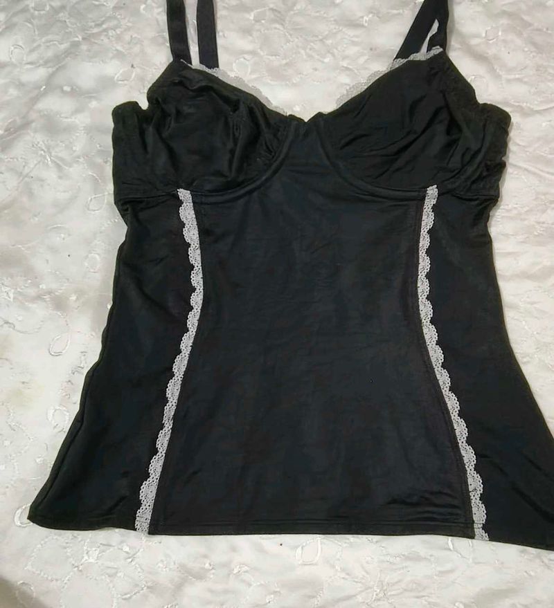 Black corset like top👍