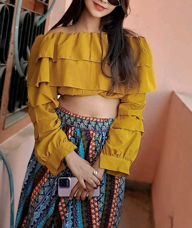 Off-Shoulder Ruffled  Top