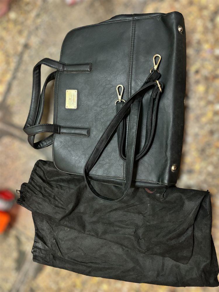 Original Van Huesen Laptop Bag With Sling