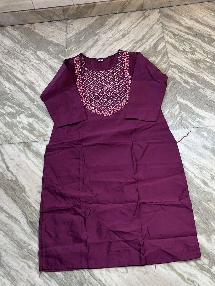 Elegant Purple Embroidered Kurta