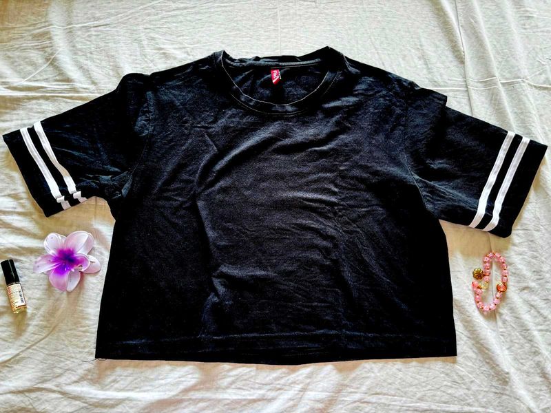 black crop top