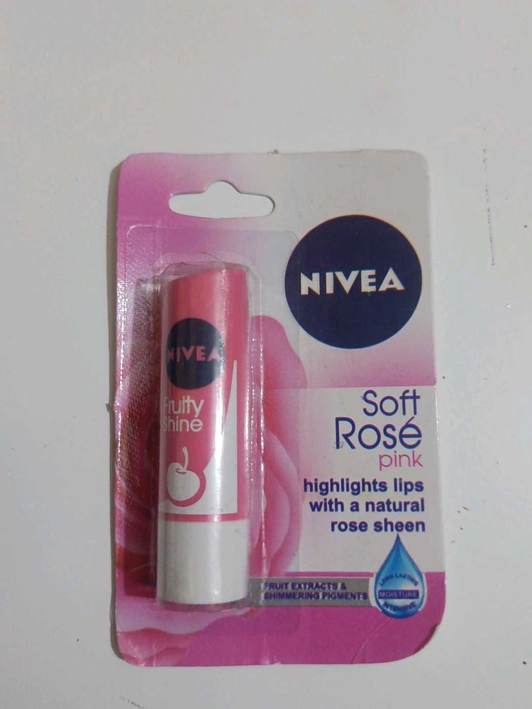Nivea Soft Rose Pink Lip Balm