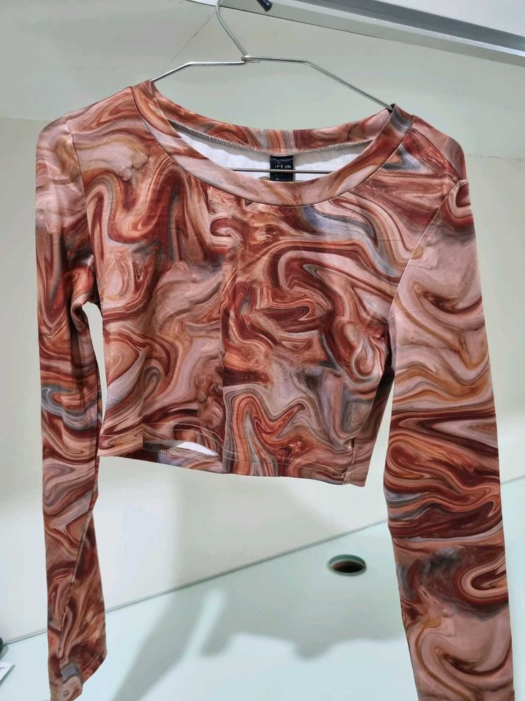 Trendy Marble Print Crop Top