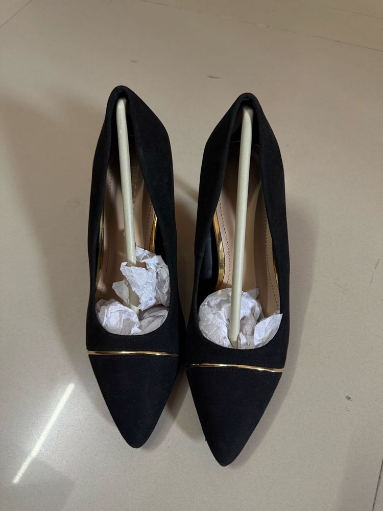 Elegant Black Stiletto Heels