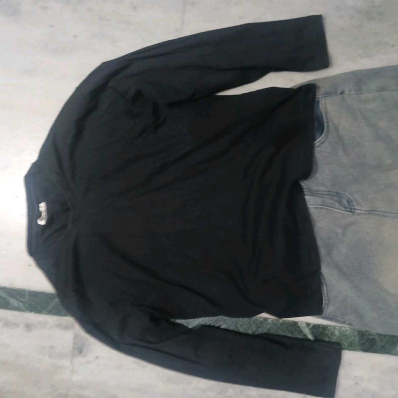 black tshirt
