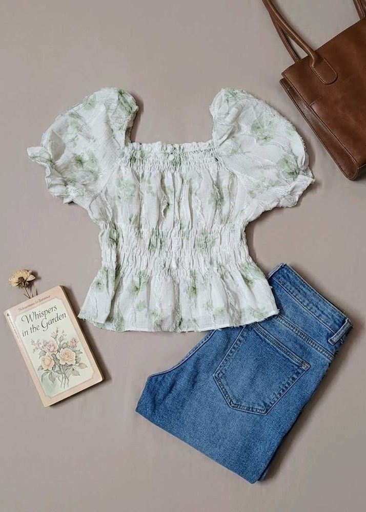 Puff Sleeves Top