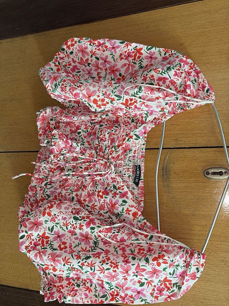 Chic Floral Puff Sleeve Top