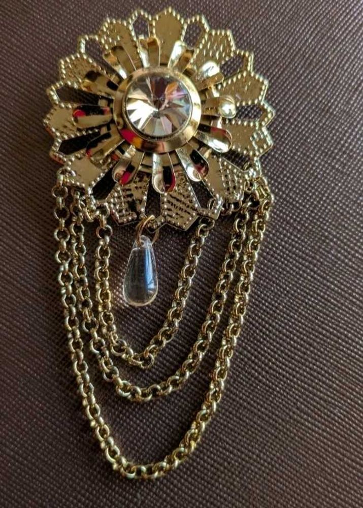 Elegant Brooch with Crystal Drop