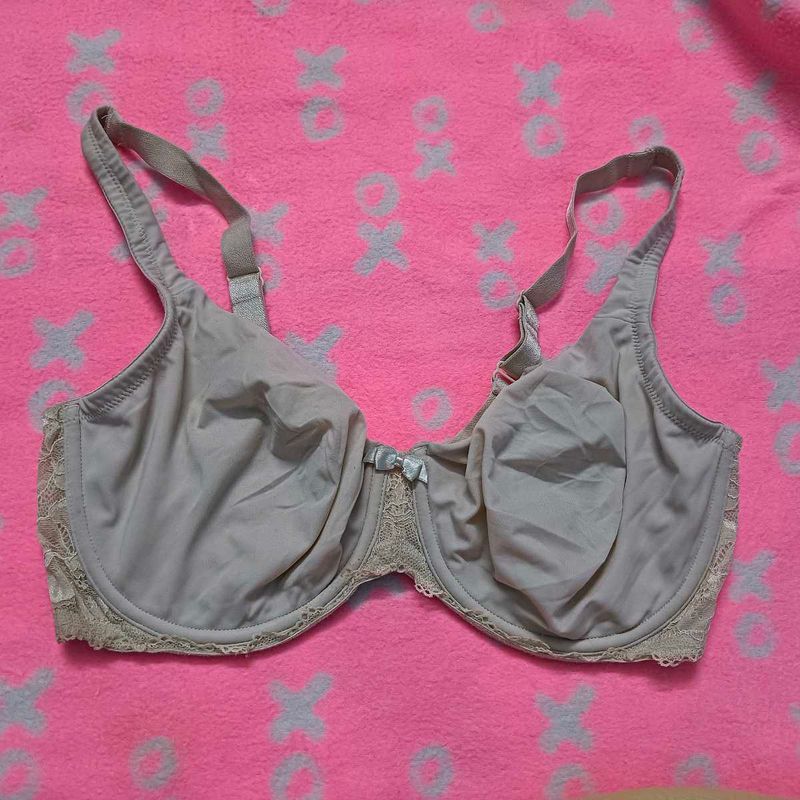 Women's Beige 🤎Lace Trim Bra