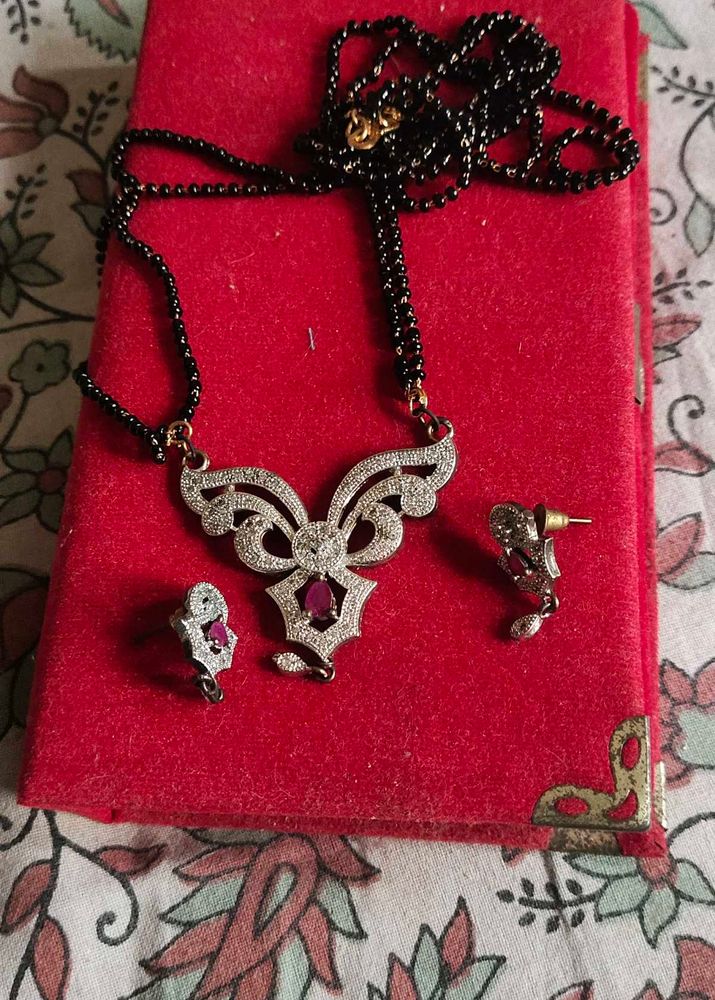 ad mangal sutra set