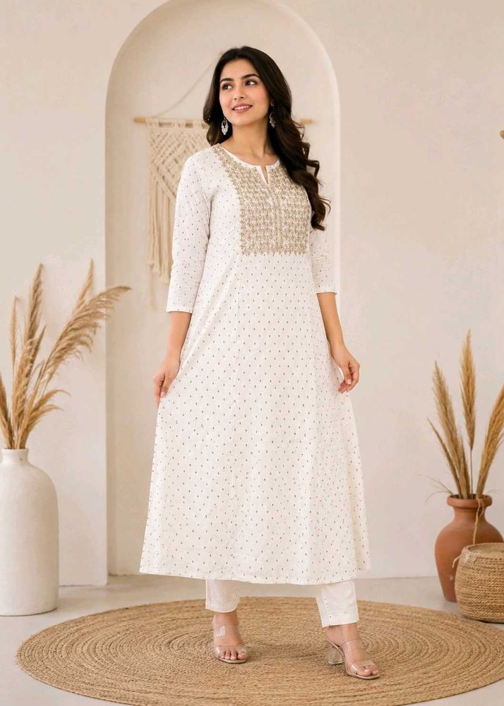 Elegant White Kurta Set with Gold Embroidery
