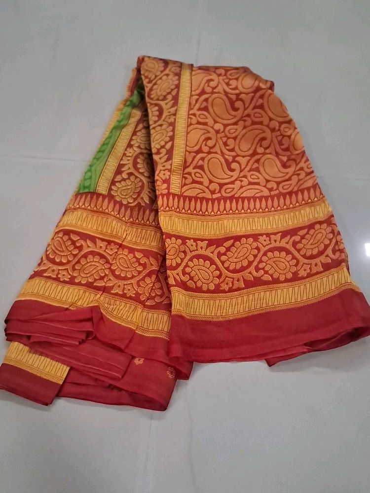 Vibrant Paisley Print Saree