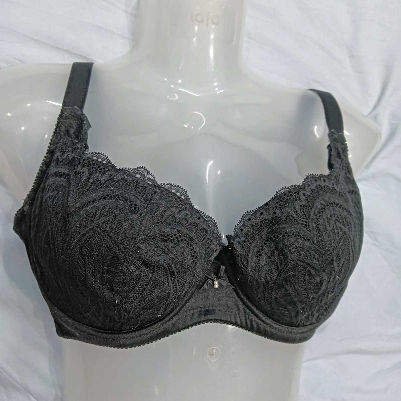 Elegant 😍Black Lace Bra