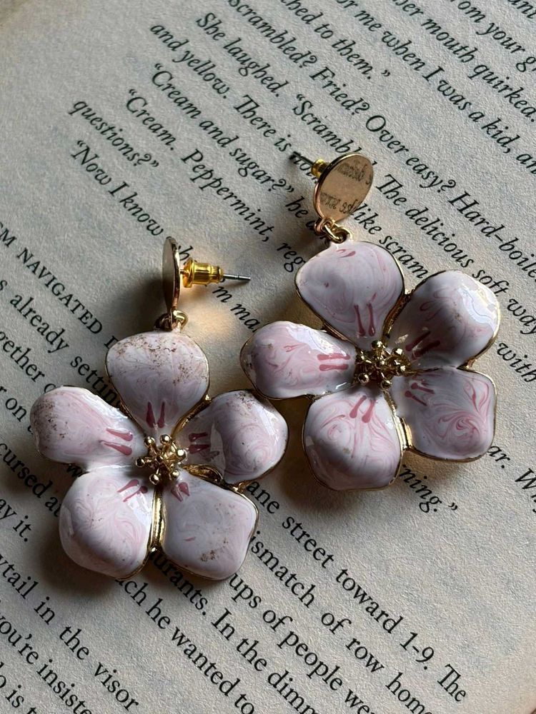 Floral Dangling Earrings