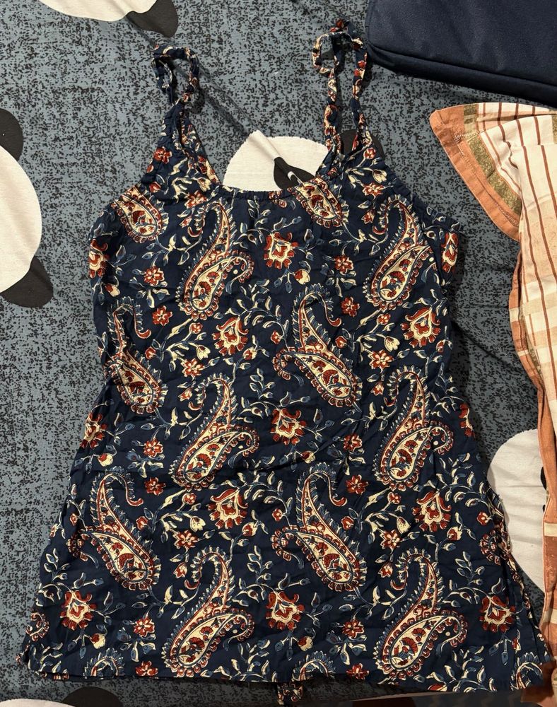 very beautiful paisley short kurti :)