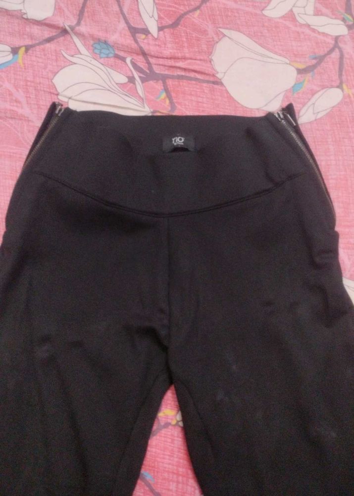 RIO black jeggings