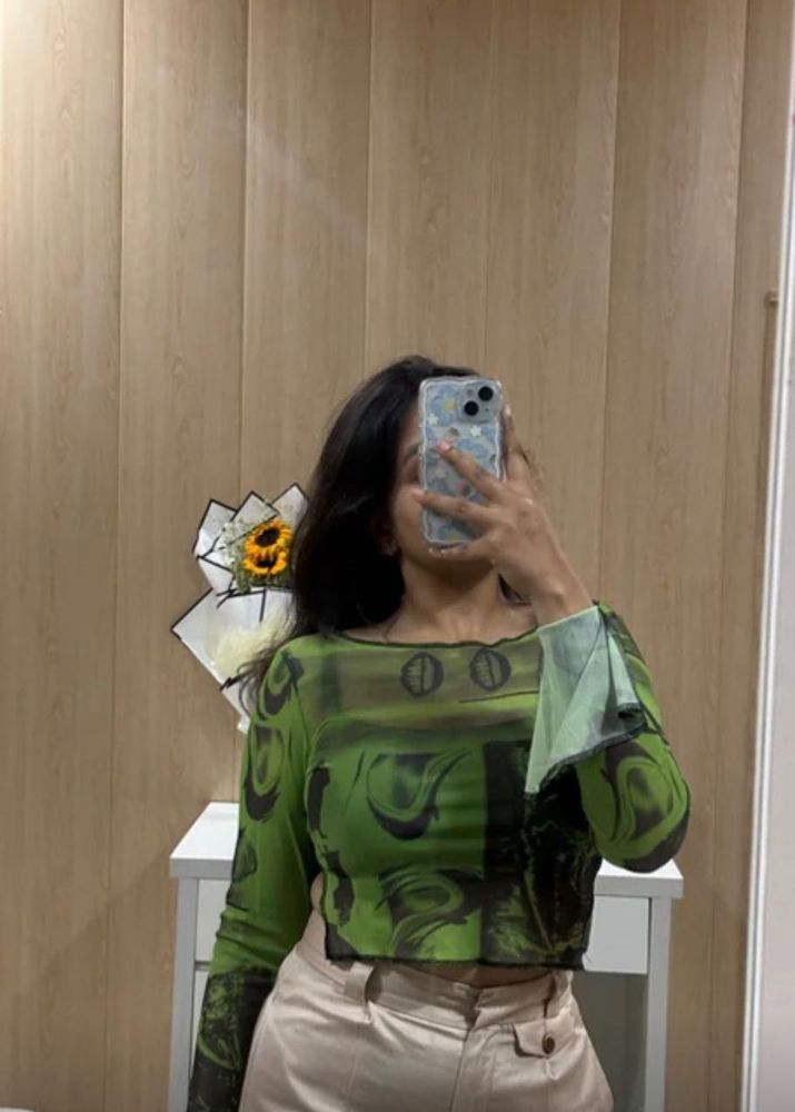 Bell sleeve abstract printed top - S