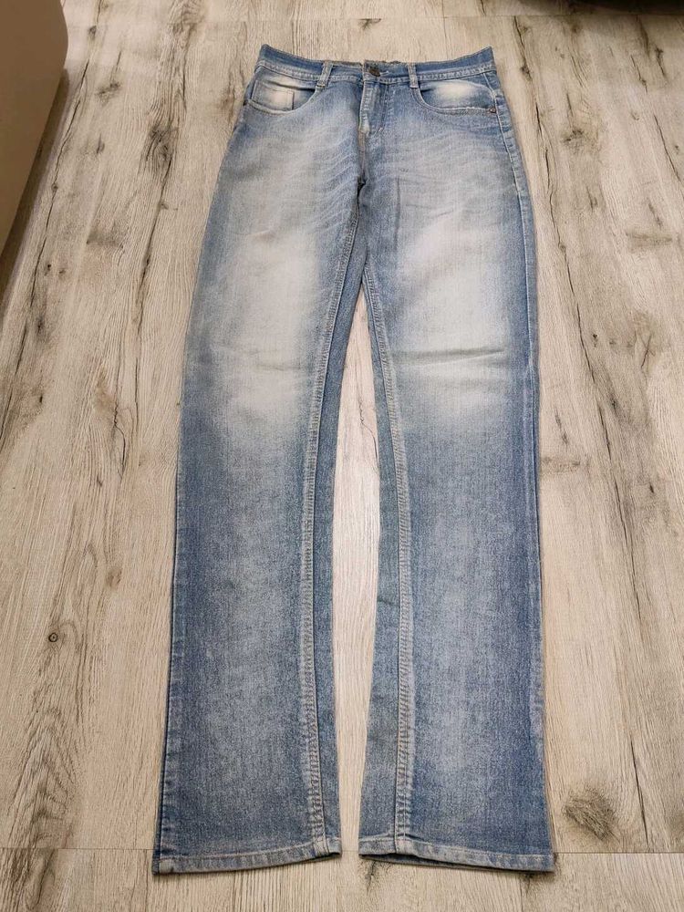 Ma1073 Hot jeans waist 28 inches