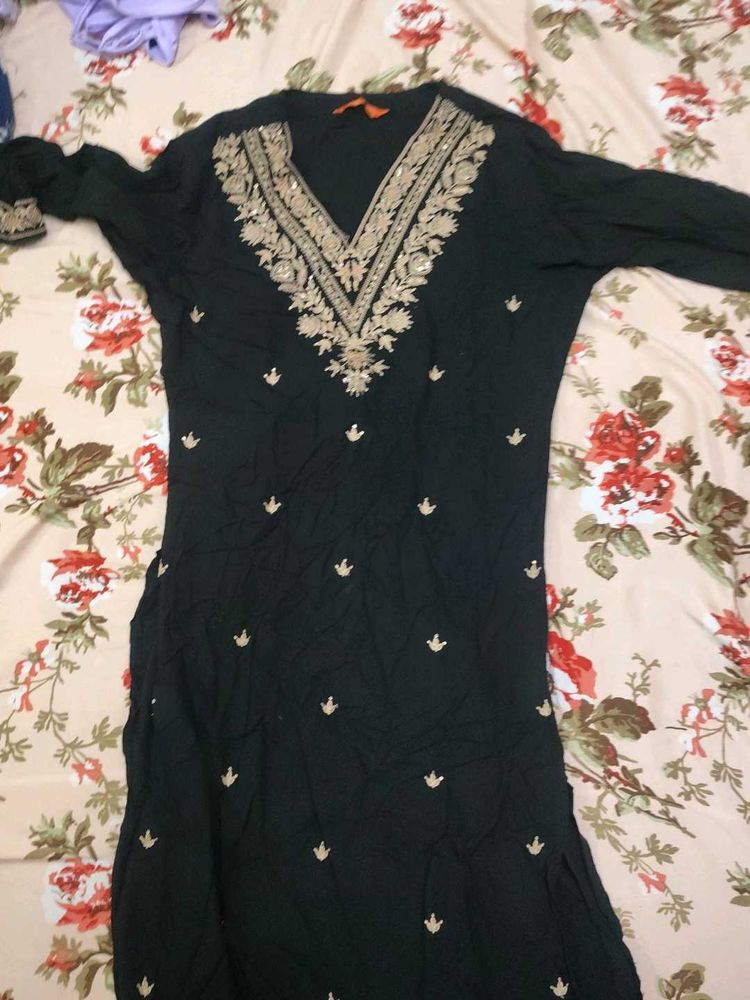 Elegant Embroidered Kurta