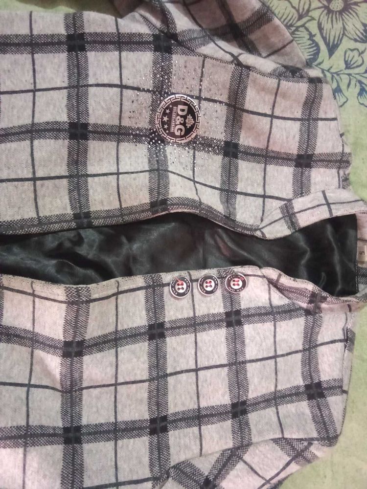 Stylish Plaid Blazer with Embellishments
