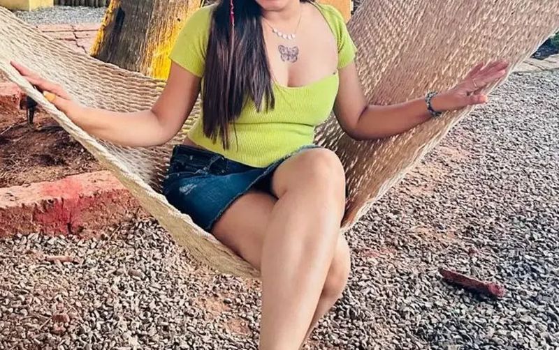 Lime Green Ribbed Cut-Out Top🌴🥑