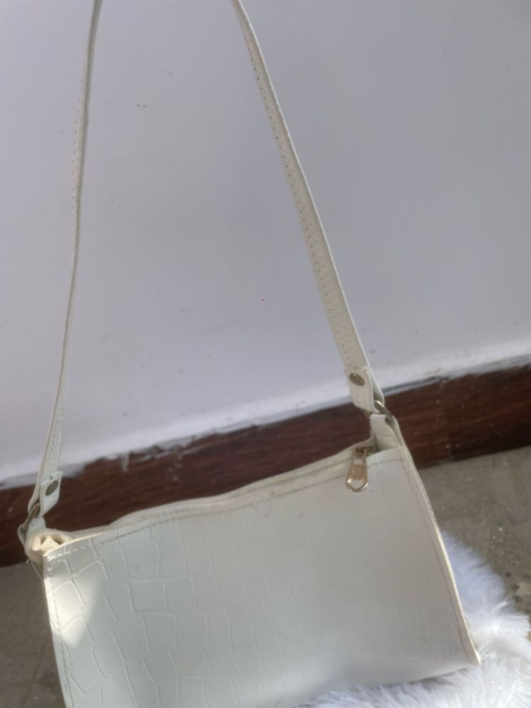 Elegant White Shoulder Bag