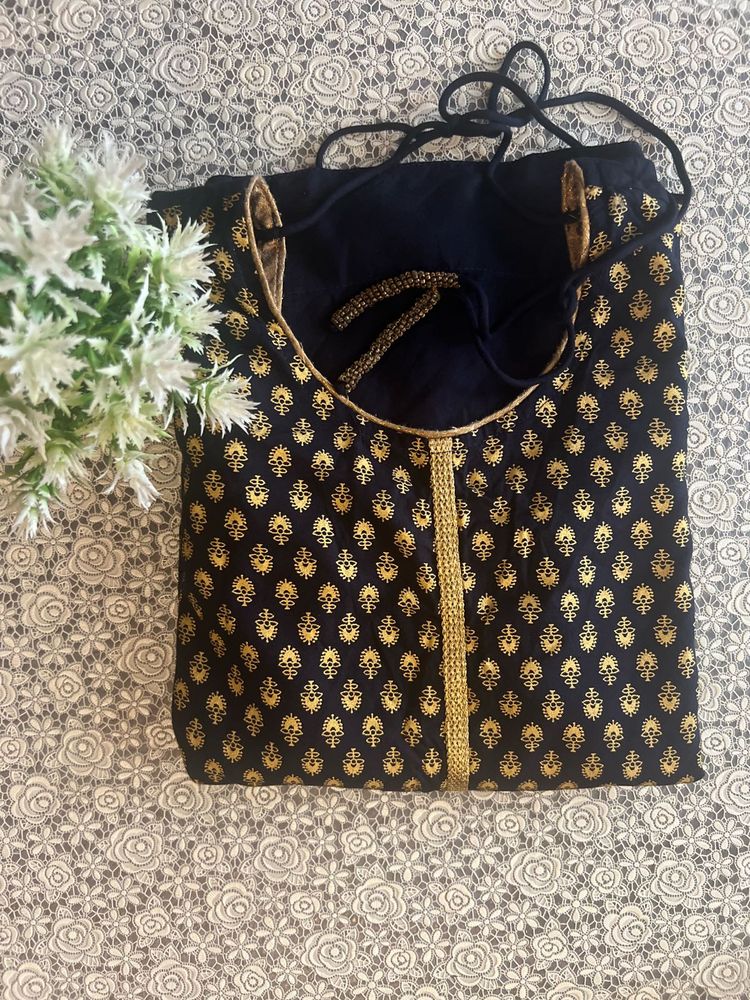 Elegant navy &amp; Gold Kurta