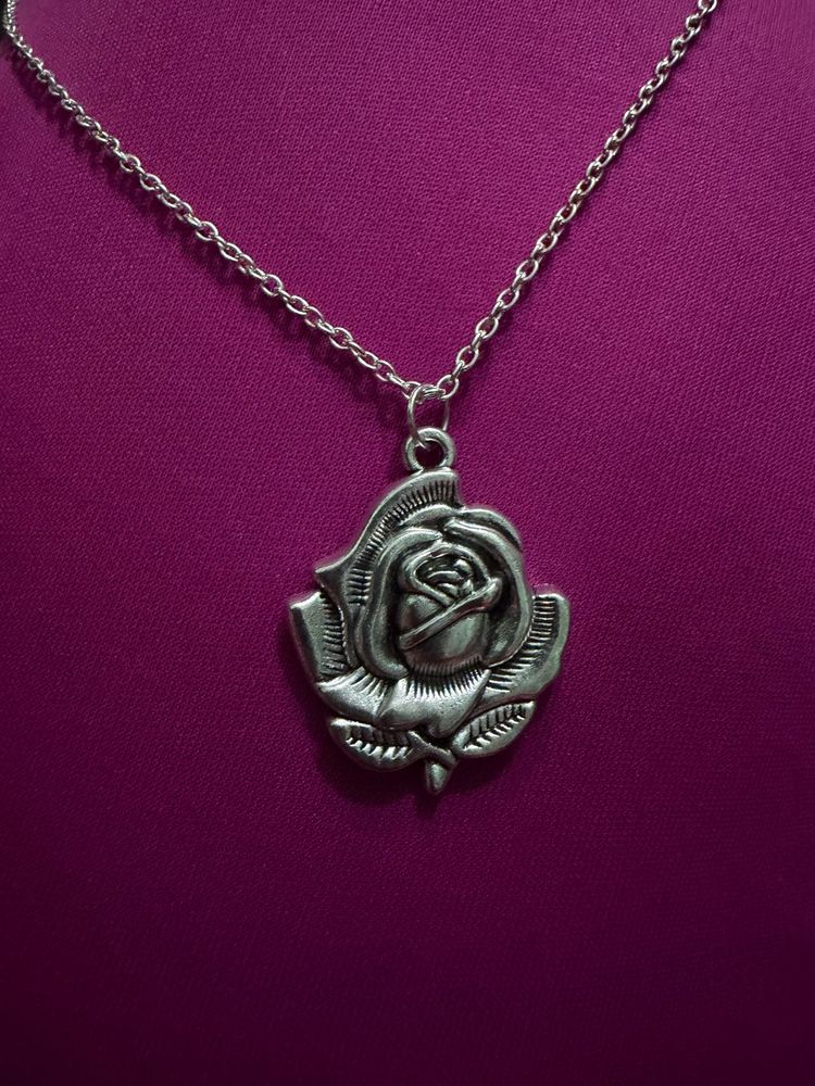 Silver Rose Pendant Necklace