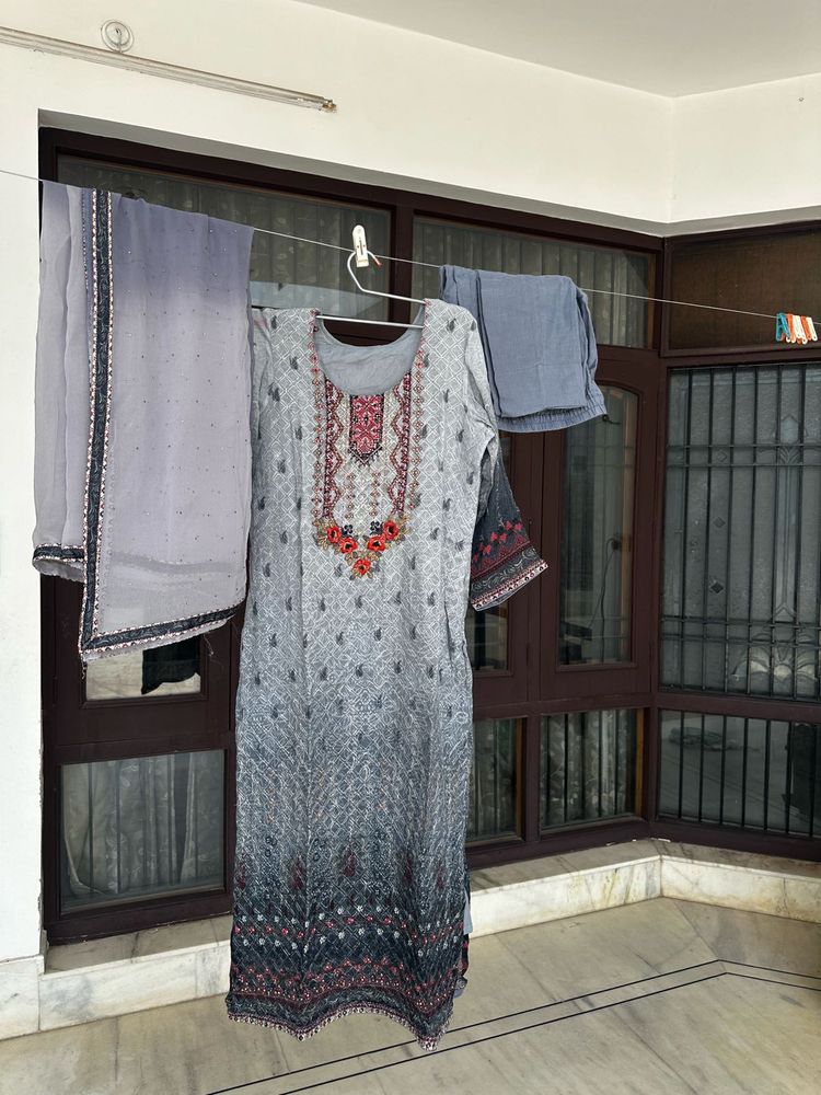 Elegant Grey Kurta Set with Dupatta