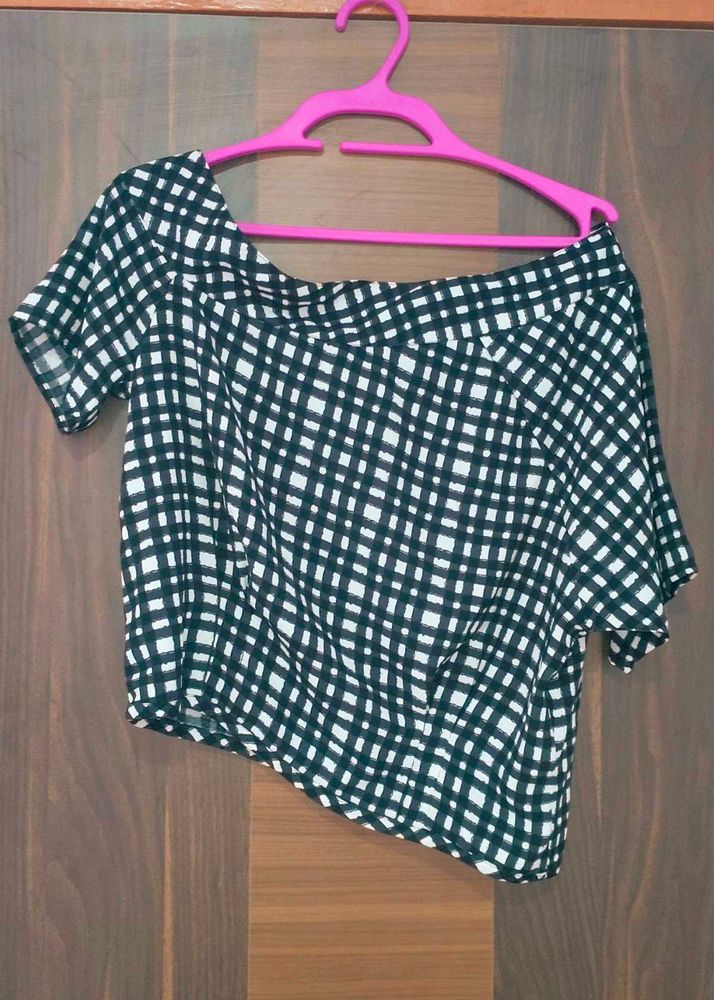 Chic Gingham Off-Shoulder Top