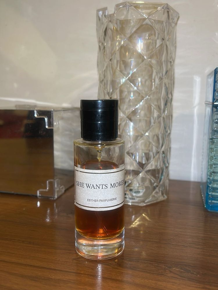 Esther Parfumerie "She Wants More”