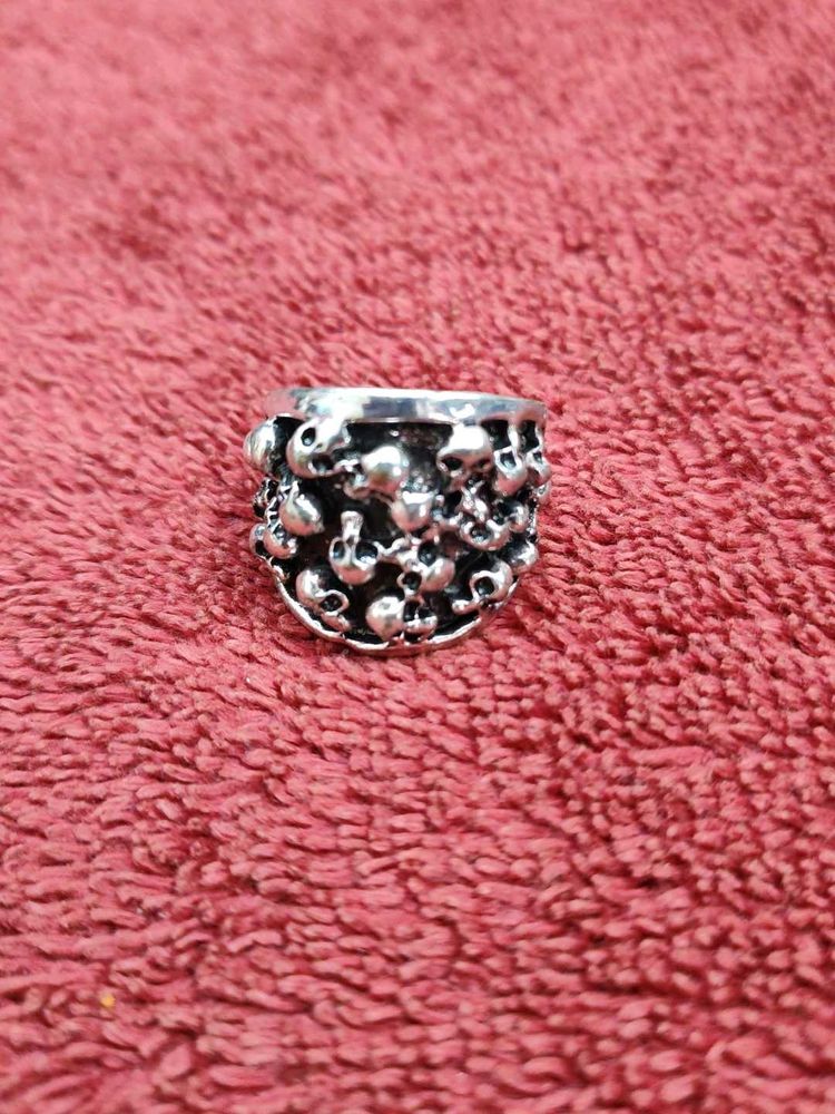 Skull Ring