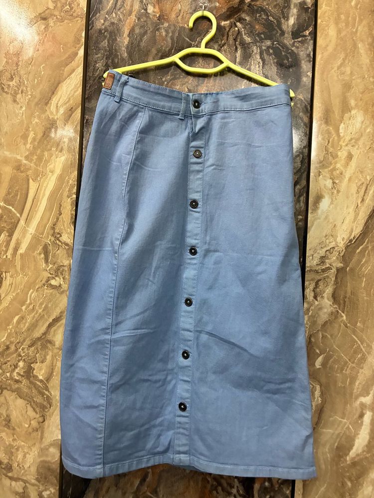 Light Wash Button-Front Denim Midi Skirt
