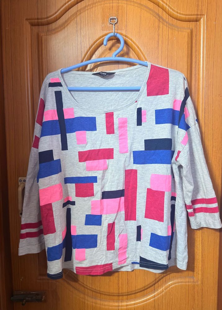 colourful T-shirt/Tops