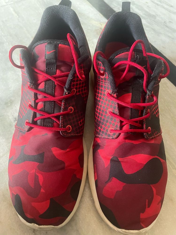 Nike Roshe Camo Sneakers