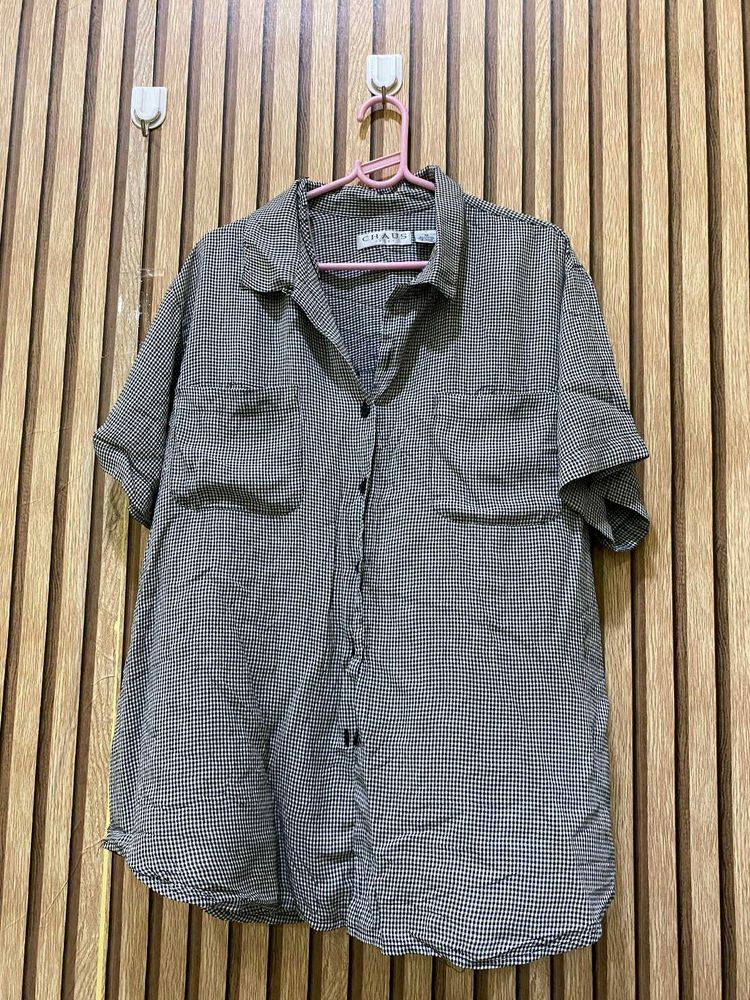 Chic Gingham Short Sleeve Button-Up Shirt