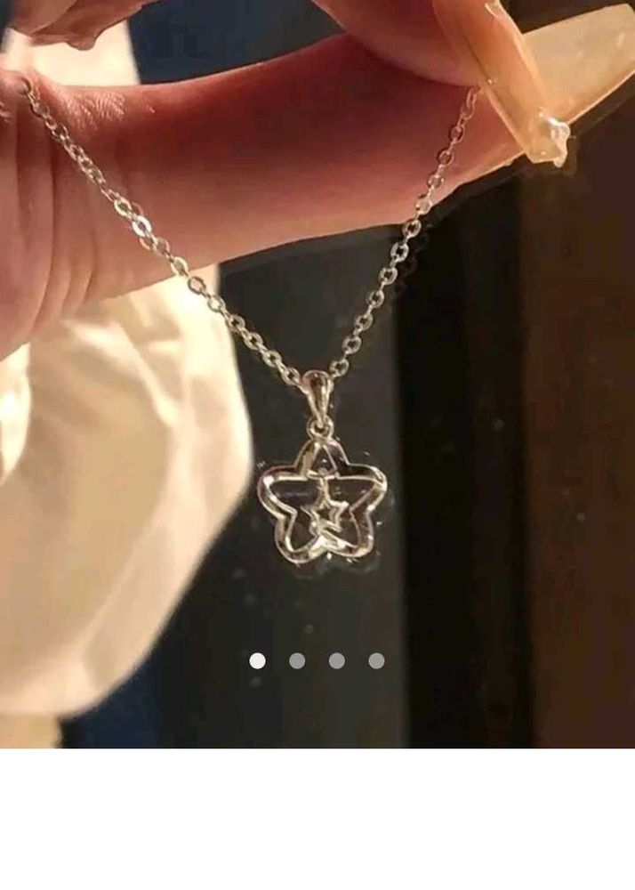 Silver Star Pendant Necklace
