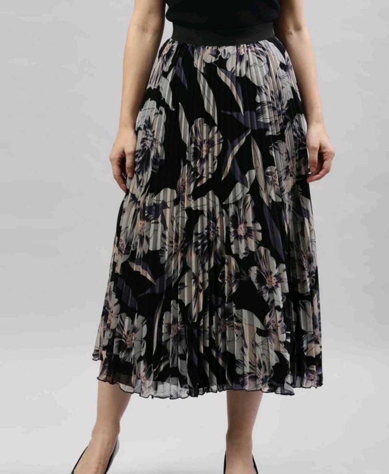 Women Floral Print Pleated Black Skirt