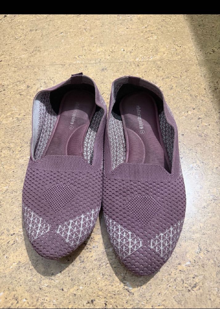 Comfortable Women's Knit Flats