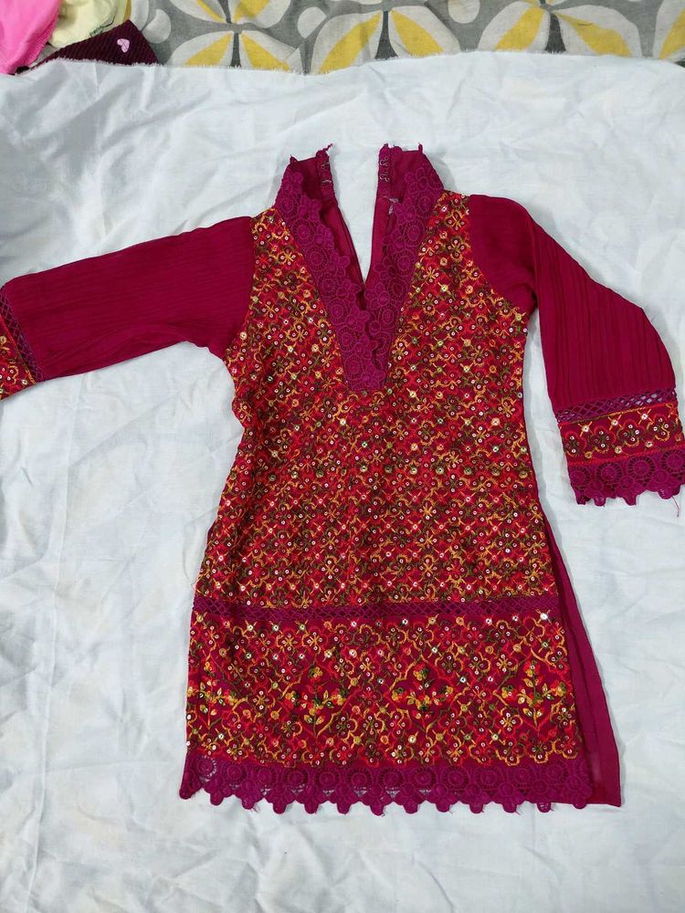Elegant Embroidered Red Kurta