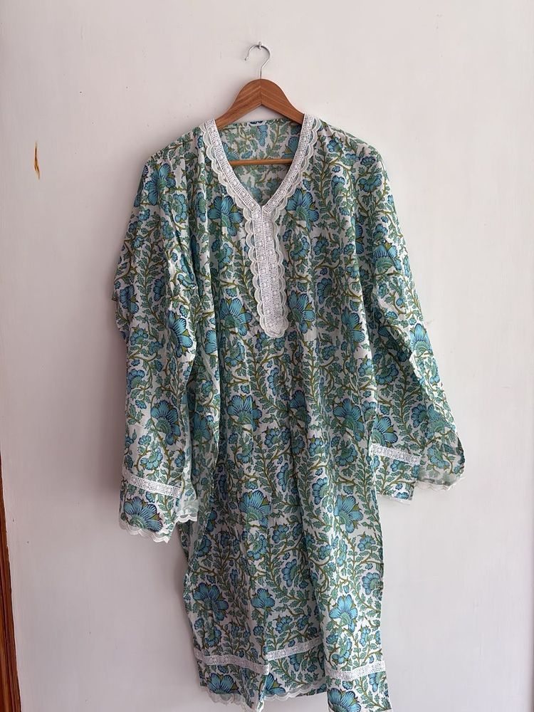 Beautiful Floral Print Kurta
